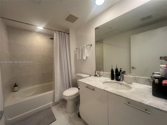 Photo - 950 Brickell Bay Dr Unit 303