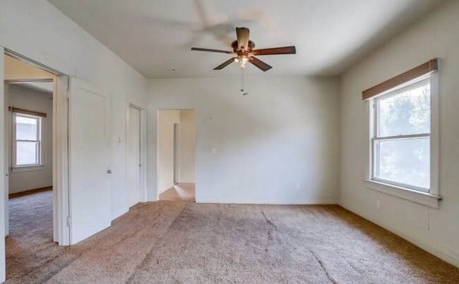 Photo - 6826 Hollenbeck St