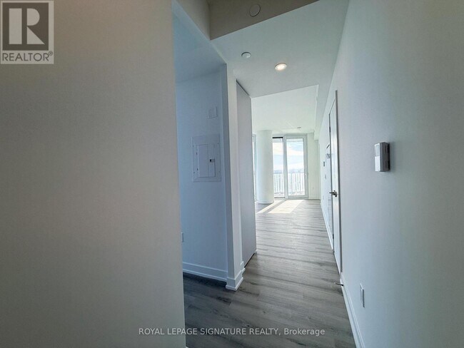 Photo - 1 Fairview Rd E Unit 1911