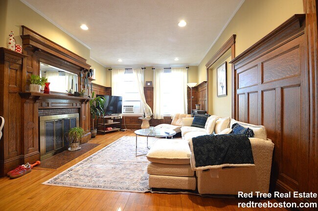 Photo - 1793 Beacon St Unidad 5