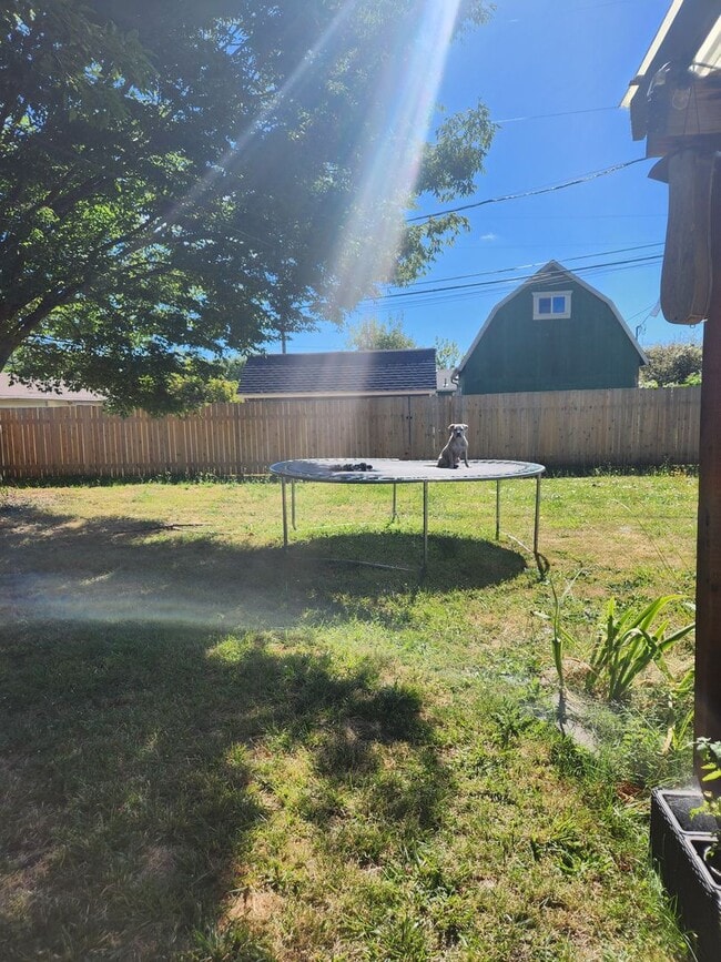 Photo - MOVE-IN SPECIAL $500 OFF! 2BD/1BA House with Bonus Room (Extra Bedroom)!