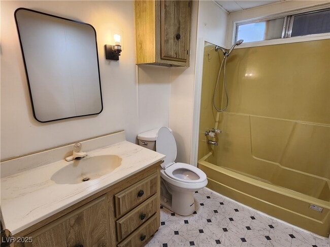 Photo - 1111 Hardy Ln