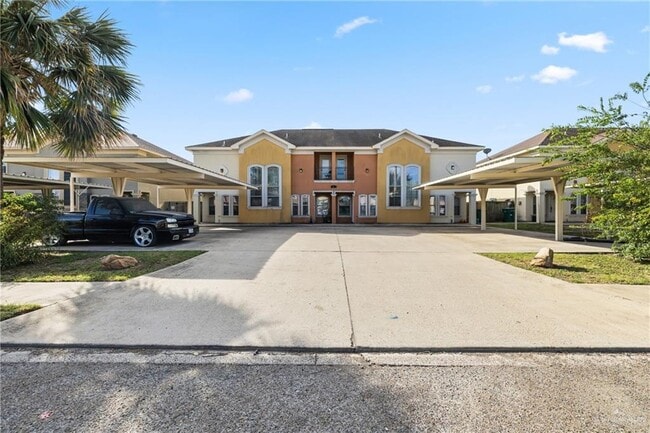 Building Photo - 14 W Fig Ave Unit C