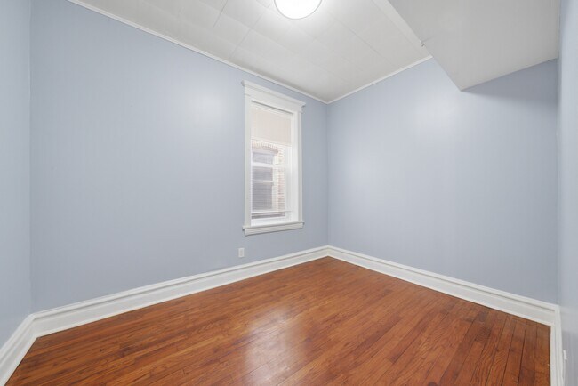 Photo - 4044 W Potomac Ave