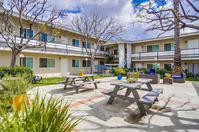 Photo - 2675 Arlington Ave &amp; 3105 W 27th St (B)