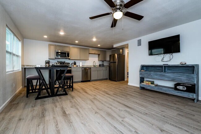 Photo - 112 N Peninsula Dr Unit 1