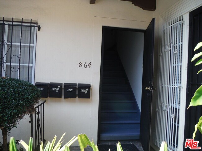 Photo - 864 S Gramercy Pl