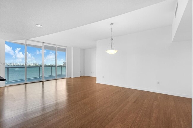 Photo - 1800 N Bayshore Dr Unit 701