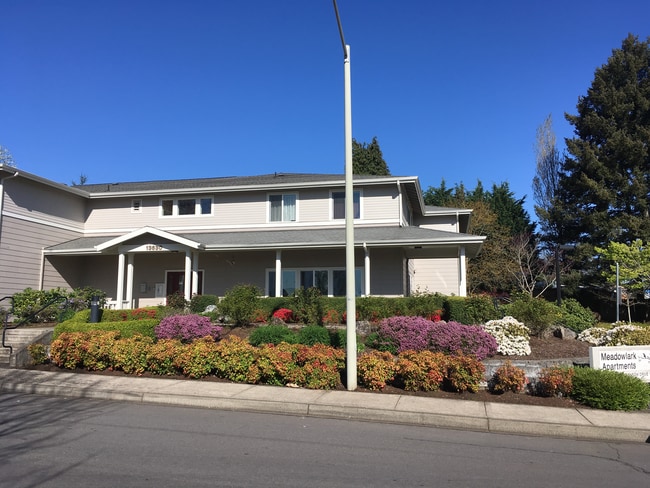Meadowlark Apartments