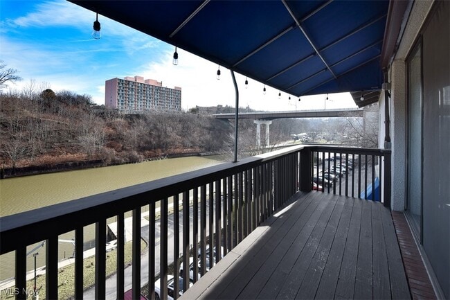 Photo - 19000 Lake Rd