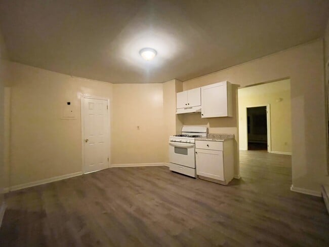 Building Photo - 160 Quinnipiac Ave Unit 2