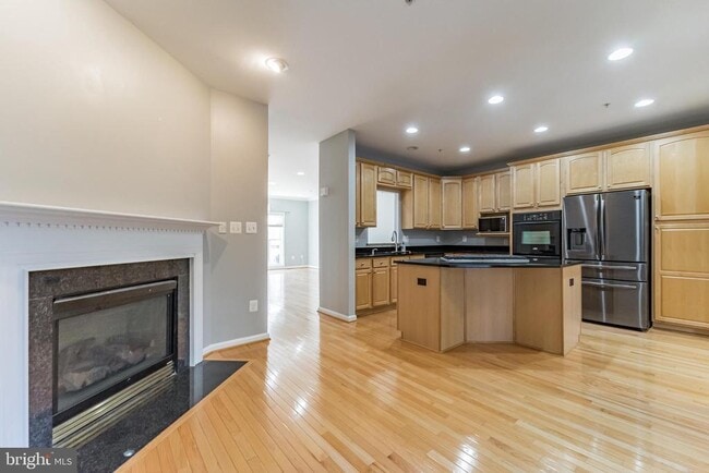 Photo - 4858 Lee Hollow Pl