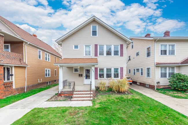 Photo - 2085 Marlowe Ave