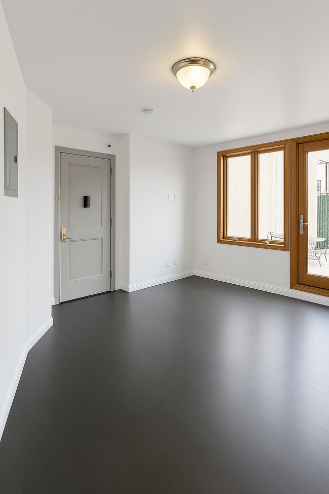 Building Photo - 2120 Ocean Ave Unit 3C