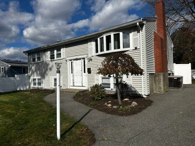 Building Photo - 63 McGarvey Rd