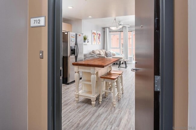 Building Photo - 1431 Pacific Hwy Unit 712