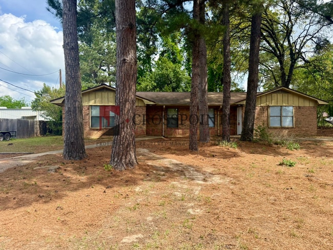 Photo - Almost Ready! 2 Bedroom, 1 Bathroom Duplex!
