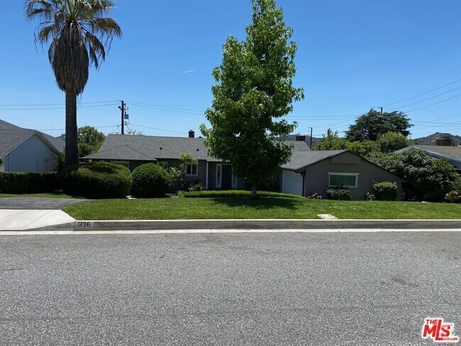 Building Photo - 936 Chehalem Rd Rental
