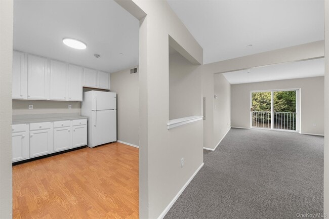 Photo - 10-12-12 Chestnut St Unit B208