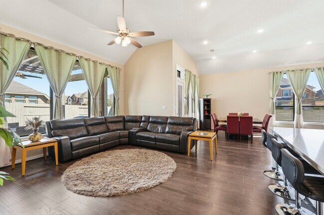 Photo - 2239 Plum Creek Dr