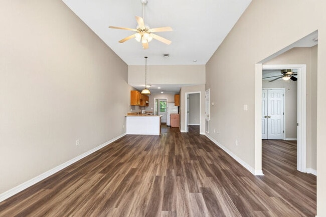Photo - 15119 Deer Creek Dr