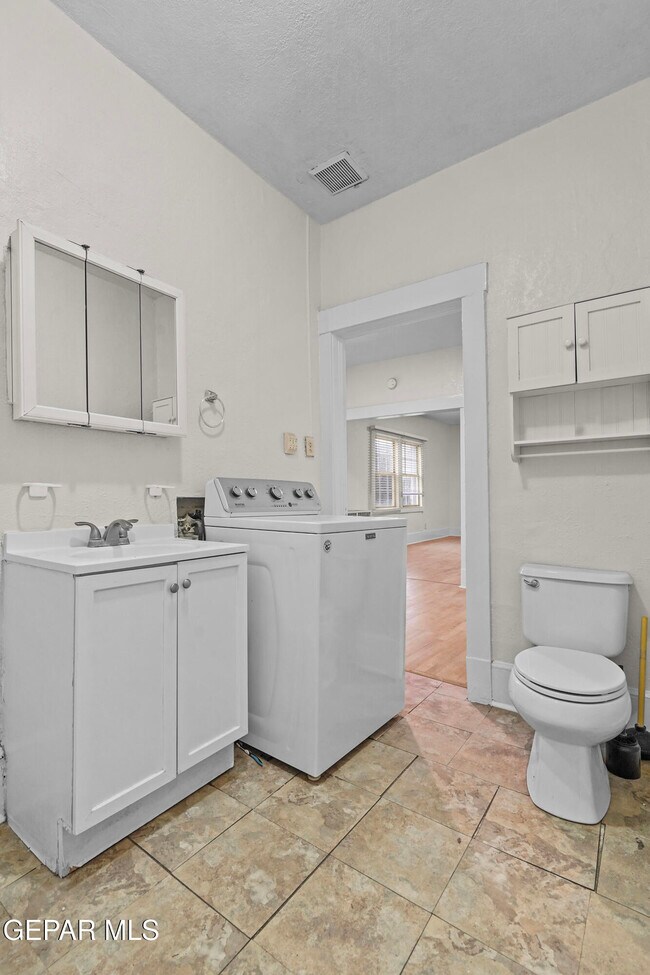 Photo - 1307 N Ochoa St