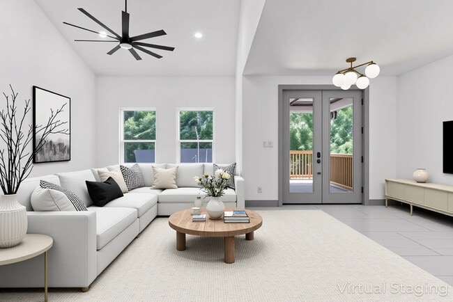 Building Photo - 90 Piping Rock Pl