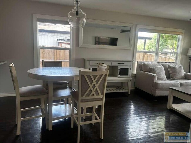 Photo - 65 Calle Real