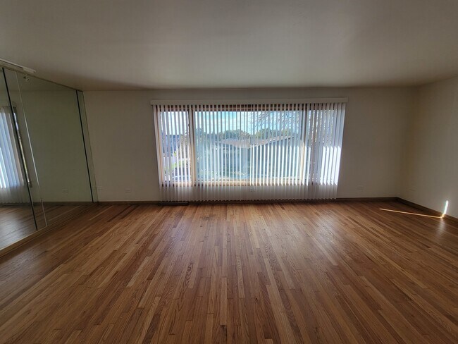 Photo - 9225 S Cregier Ave Unit 2