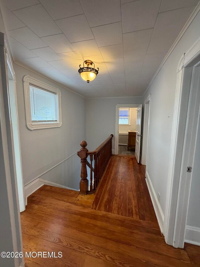 368 Carr Ave