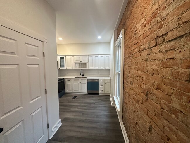 Photo - 81 Warren St Unit 1