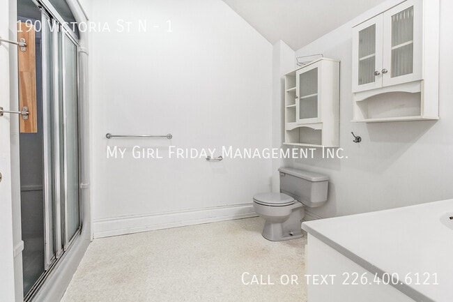 Photo - 190 Victoria St N Unité 1