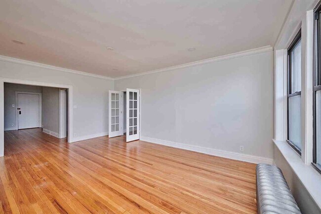 Photo - 5461 S Everett Ave Unit 3A