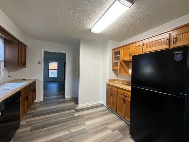 Photo - Renovated 2 bedroom duplex ready for move-in!
