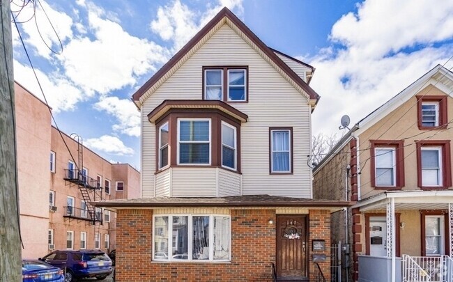 Building Photo - 140 E Jersey St Unit 1 Rental