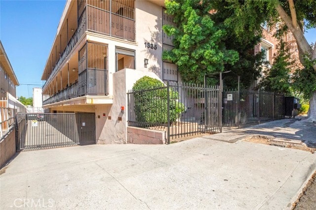 Building Photo - 1835 Alexandria Ave Unit 10