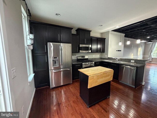 Photo - 803 Woodstream Blvd