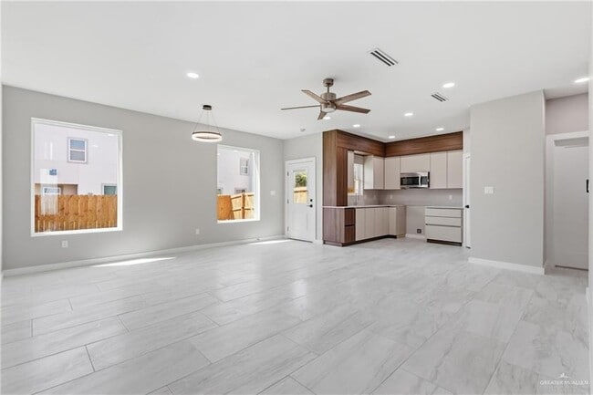 Photo - 2206 Corales St