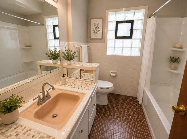 Photo - DG - 4520-4522 N 84th Street Unit 2