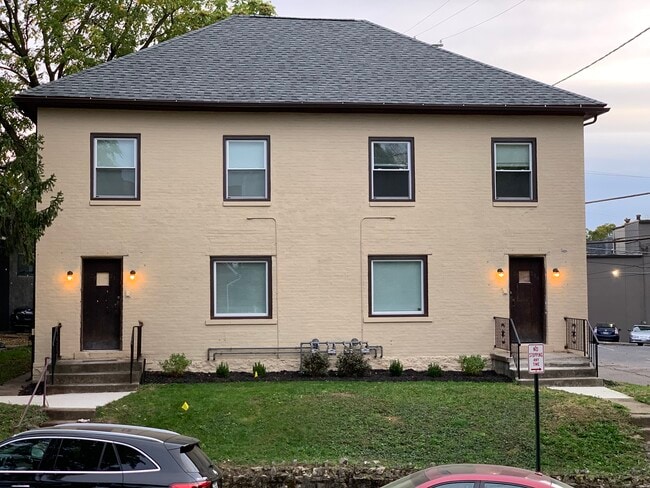 Building Photo - 29 W Patterson Ave Unit 25