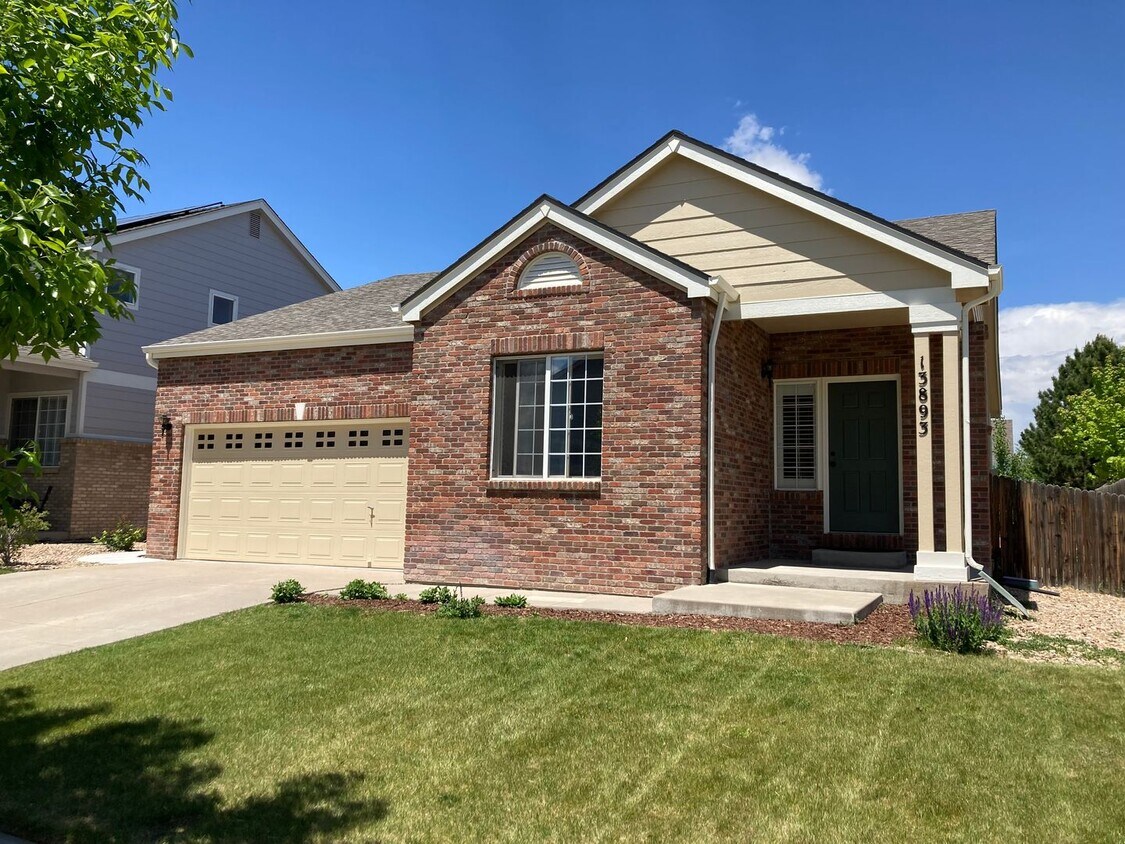Updated 3 Bed Ranch + 2 Car garage - Updated 3 Bed Ranch + 2 Car garage