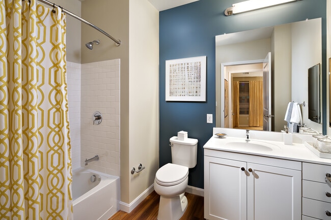 Bathroom - Avalon Quincy