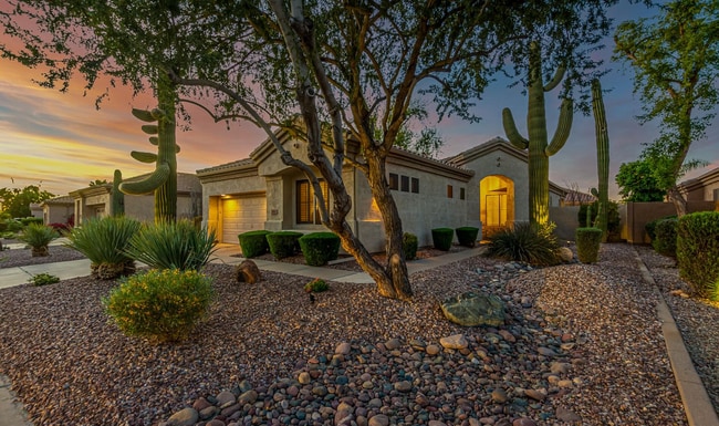 Photo - 892 W Raven Dr