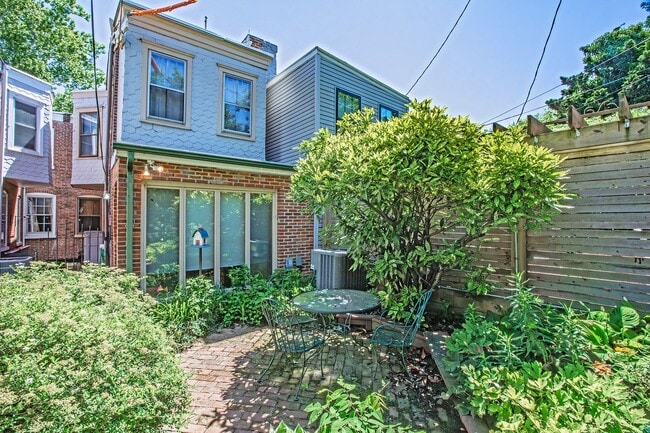 Photo - Charming and unique 3 bedroom, 3 bath townhome near Brandywine River and Zoo