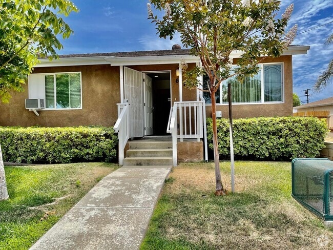 Building Photo - 6329-6335 Osler St Unit 6329 Rental
