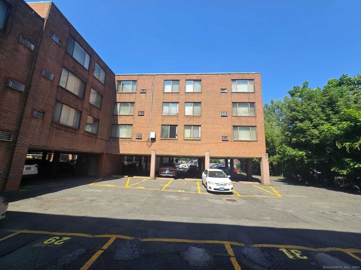 Photo - 950 Asylum Ave Unit 208