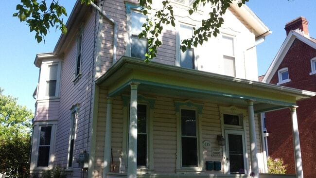 Front Porch - 635 5th St Unit 1