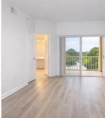 Building Photo - 2100 Greenview Shores Blvd Unit 523