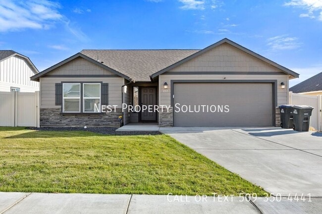 Building Photo - 217 Royal Palm Dr