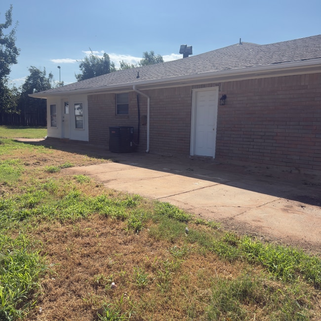 Photo - 100 Lochwood Cir